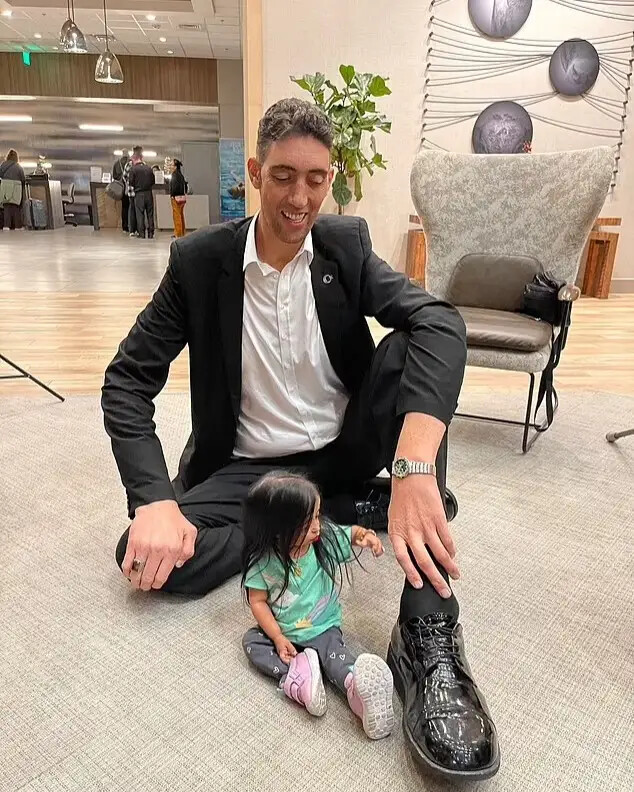 Бисексуалды топтық және арық қыздар