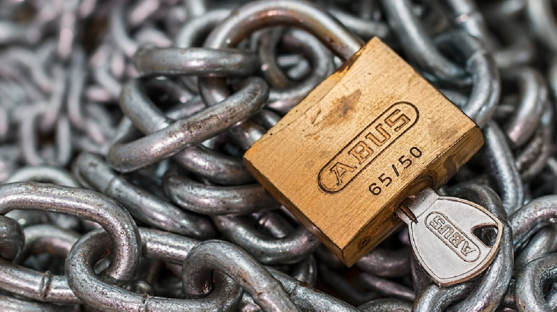 Ұйымдасқан топ екі жыл бойы кәсіпорынның мүлкін ұрлап келген