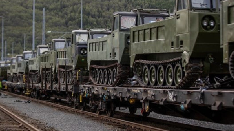 Норвегия Украинаға M548 шынжыр табанды жүк көлігін береді