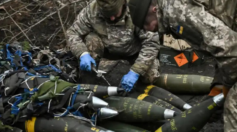 Reuters: Еуроодақтың жеті елі Украинаға снарядтарға тапсырыс берді