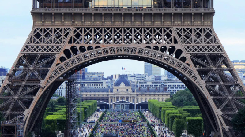 Франция Украинаға жаңа қару-жарақ беруге уәде берді