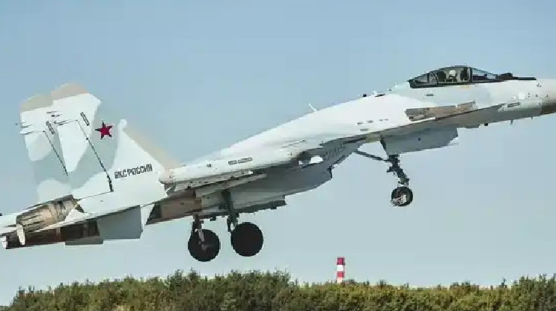 Британ барлауы: Ресейліктер Су-35С ұшағын Тоқмақ үстінде өздері атып түсірген
