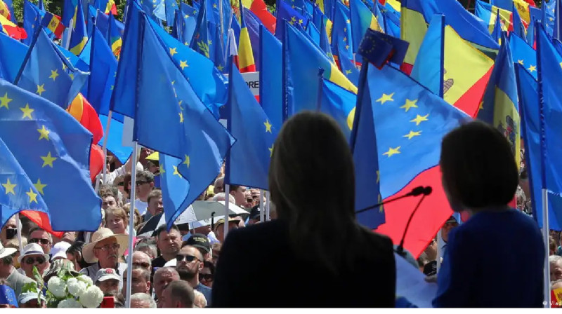 Еуропарламент Молдованы келіссөздер жүргізуге шақырды