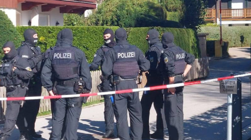 Неміс кедені Ресей азаматының Бавариядағы виллаларын тексеріп жатыр