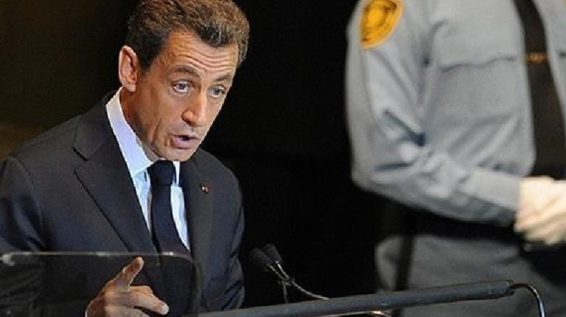 Николя Саркози екі қылмыс жасады деп айыпталуда