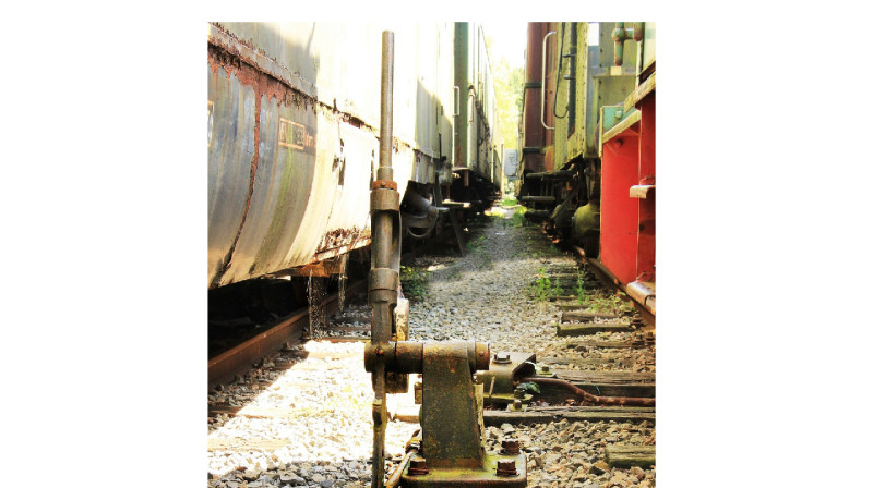 Вагонның үстіне шыққан 15 жасар баланы ток соқты