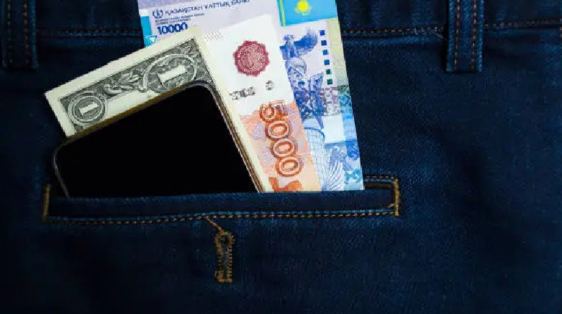 Әкім пара алғанын мойындады