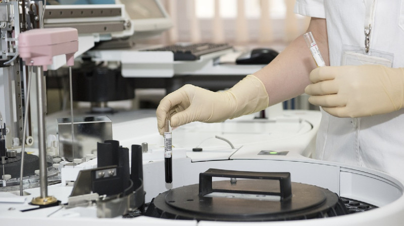 Жаңа дәрінің арқасында ішектің қатерлі ісігінен жазылған