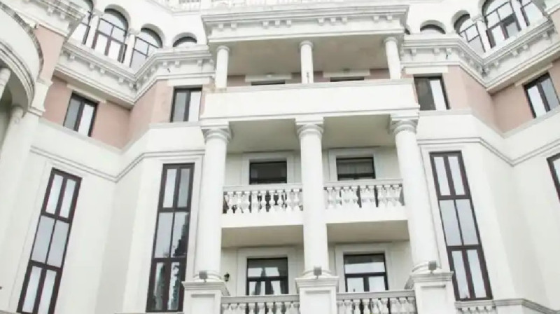 Елена Зеленскаяның Қырымдағы пәтері аукционға қойылды