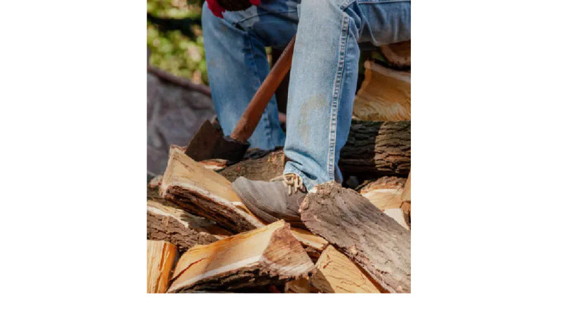 Мектепте балаларды балтамен жарақаттаған