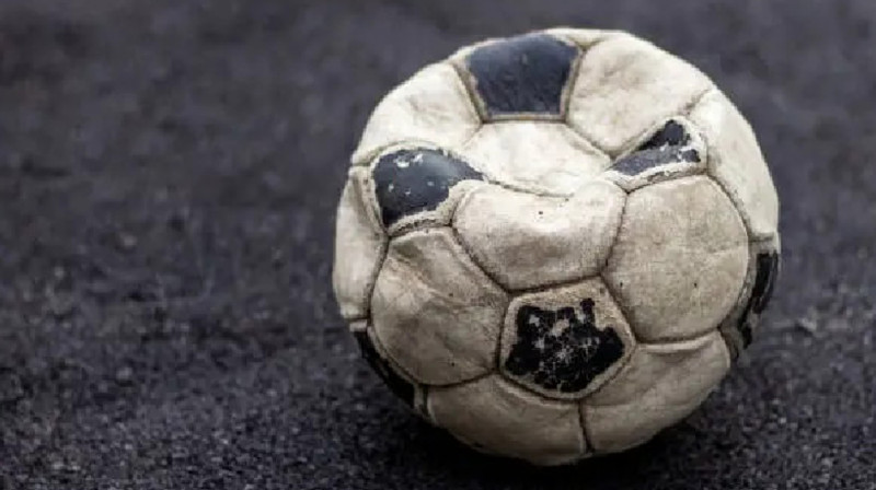 Петропавлда жаттығу кезінде ішіне доп тиген жігіт қайтыс болды