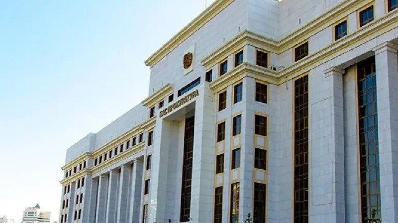 Кәсіпкерлерді алдаған алаяқтар тобының мүшесі Швециядан экстрадицияланды