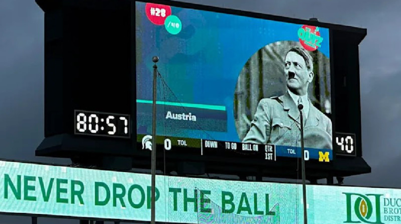 АҚШ-та стадионда Гитлердің алып портреті көрсетілді