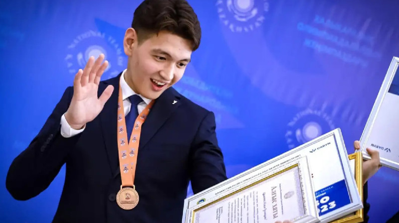 Әлемдік пән олимпиада жеңімпаздары 5 млн теңгеден алды