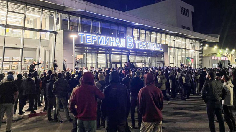 Махачкала: Дағыстанның Тергеу комитеті әуежайды басып алуға қатысты қылмыстық іс қозғады