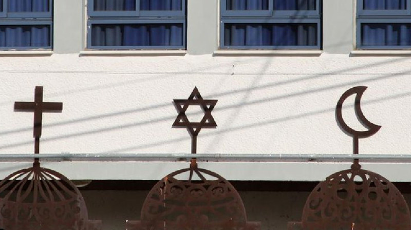 Ресейде еврей орталығының құрылысы аяқталмаған ғимаратын өртеп, антисемиттік жазба қалдырған