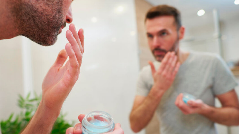 Зерттеу: Кім өзінің және басқалардың эмоцияcын жиі басқарады