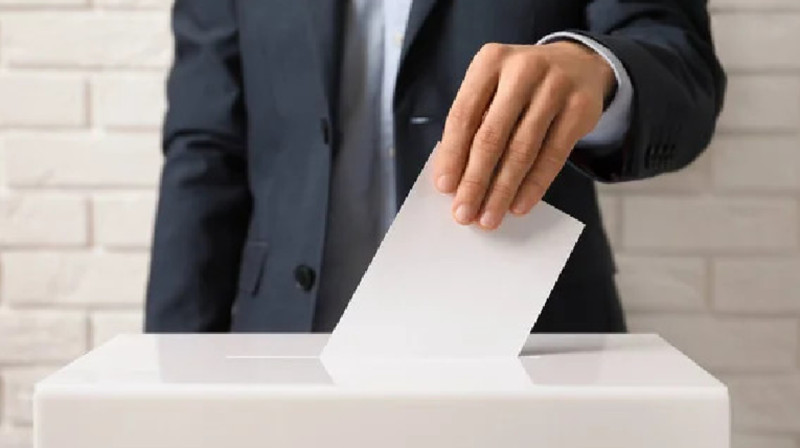 Ерлан Қарин: 45 әкім лауазымына 125 үміткер таласты