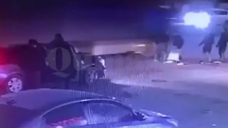 Әйел жүк көлігінің астына еркекті итеріп өлтірді