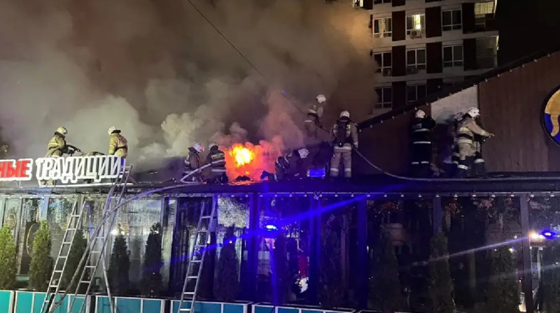 Алматыда мейрамхана өртенді