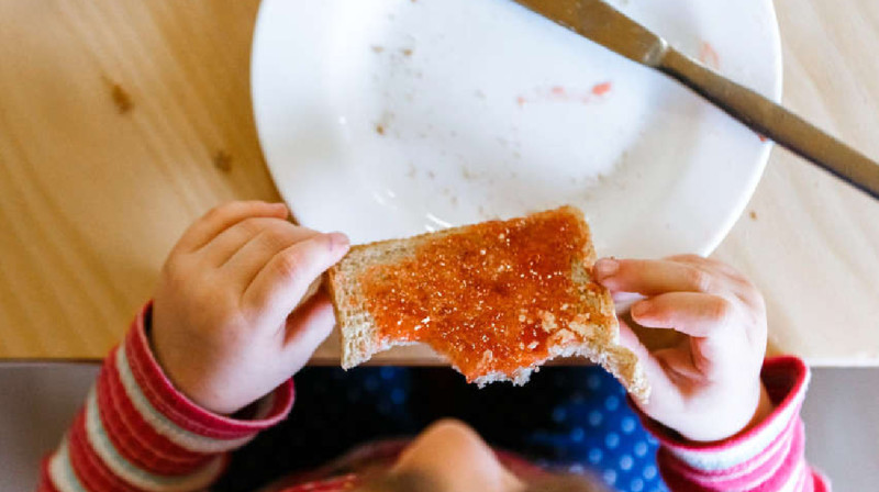 Ғалымдар: Баланың тамақтануы оның болашақтағы мінезіне әсер етуі мүмкін