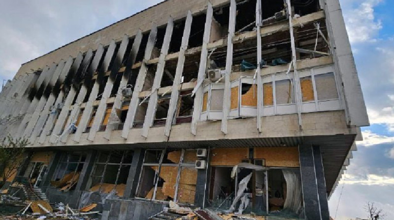 Херсонда шабуыл салдарынан кітапхана қирады