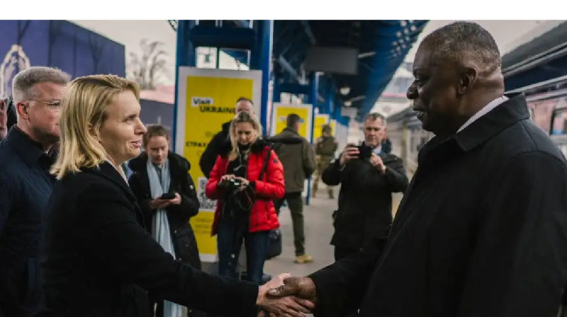 АҚШ қорғаныс министрі Киевке келді