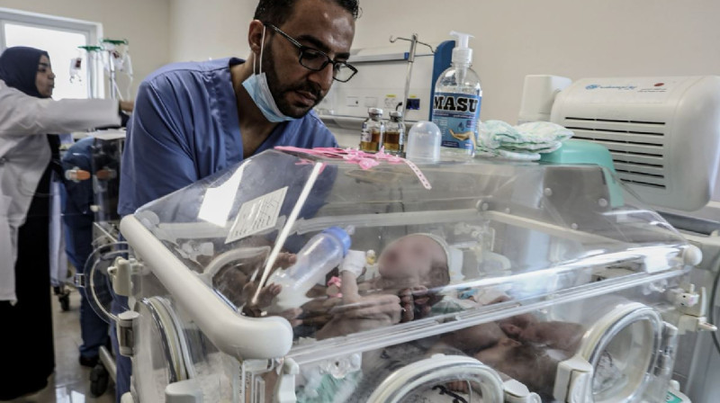 Әл-Шифа ауруханасындағы сәбилер Мысырға жеткізілді