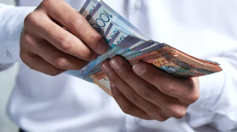 Жұмысқа орналастырамын деп алдап, 800 мың теңге алған