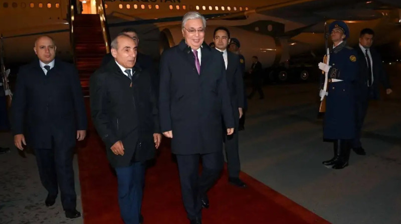 Мемлекет басшысы СПЕКА саммитіне қатысу үшін Бакуге барды