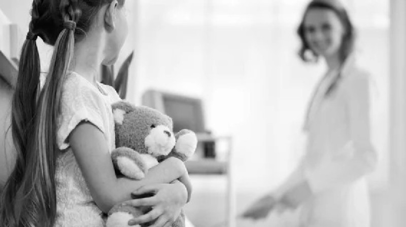 Әке-шешесі ұрған 7 жасар қыз ауруханаға түсіп, үйіне қайтқысы жоқ