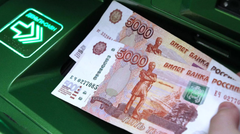 Путин мемқызметкерлердің жалақысын индексациялауды тоқтату туралы заңға қол қойды