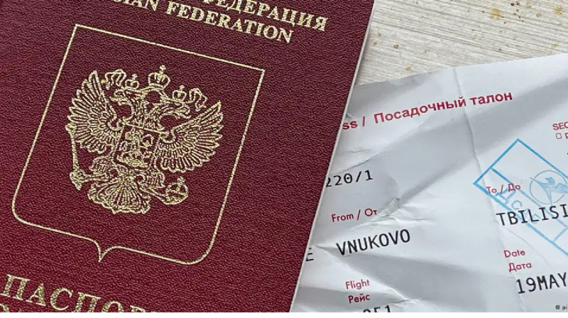 Елден шығуға құқығы жоқ ресейліктердің төлқұжатын қолданыстан шығарады