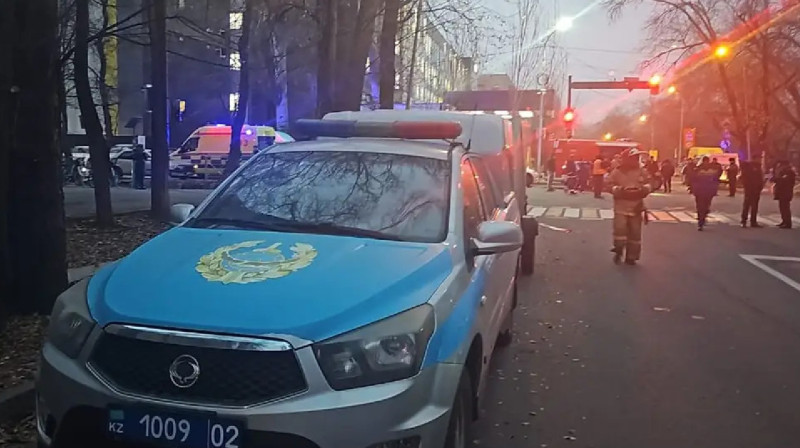 Алматыда хостел өртеніп, 13 адам қаза тапты