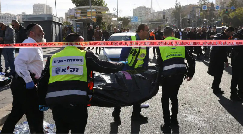 Иерусалимдегі атыс кезінде үш адам қаза тапты