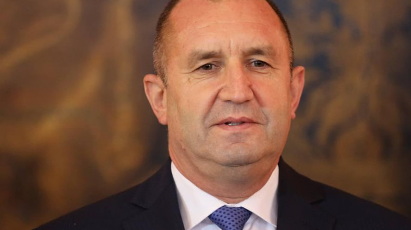 Болгария президенті Украинаға 100 БТР беруге вето қойды