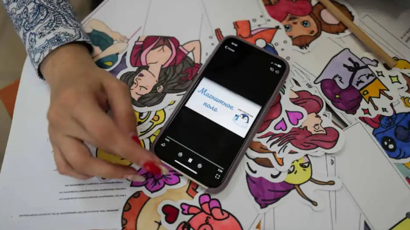 Ресей мектептерінде ұялы телефондарға тыйым салынады