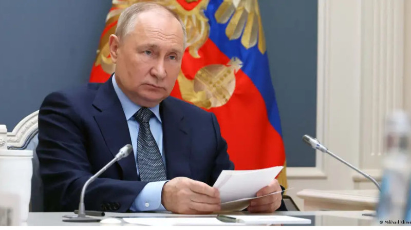 Путин президенттік сайлауға түсетінін мәлімдеді