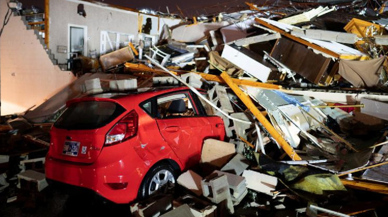 АҚШ-тың Теннесси штатында жойқын торнадо болды