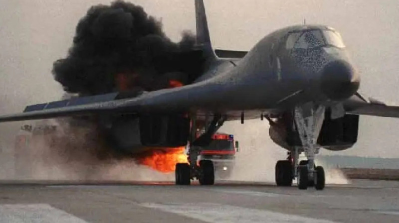 АҚШ-тың B-1B бомбалаушы ұшағы апатқа ұшырады