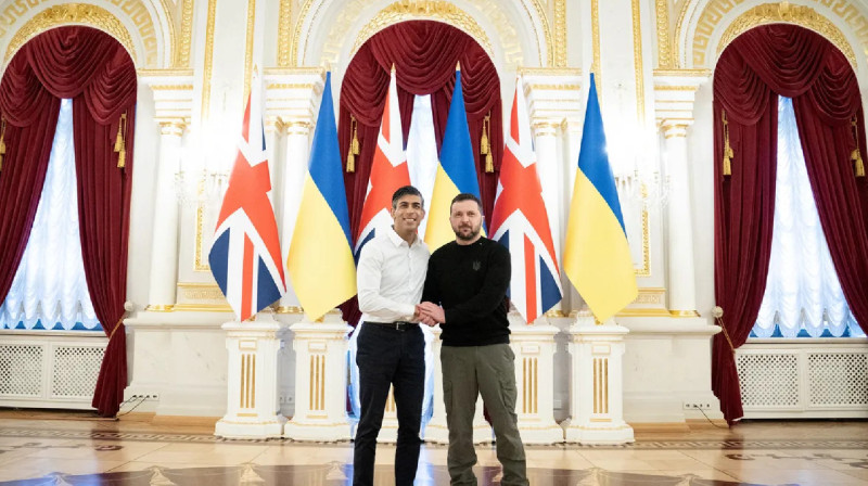 Британ премьер-министрі Украинаға уәде берді
