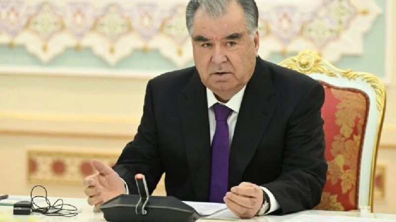 Тәжікстан азаматтары Иранда бір ай визасыз тұра алады