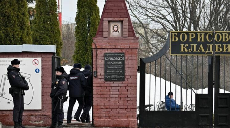 Ресейде Навальныйды еске алу акциясында 45 адам ұсталған