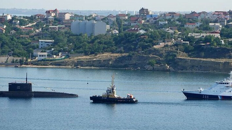 Украина қарулы күштері тағы бір ресейлік кемеге соққы берді