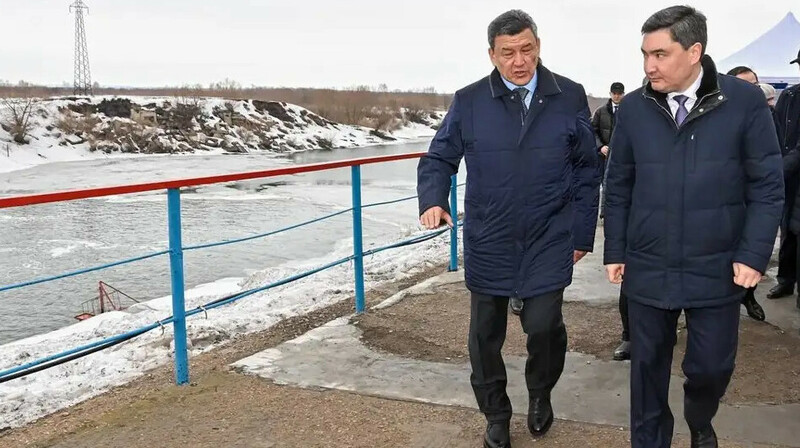 Олжас Бектенов СҚО-дағы су тасқынына қарсы жұмыстармен танысты