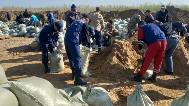 Тасқынмен күреске 32 мыңға жуық адам жұмылдырылды