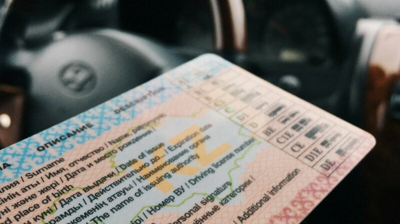 Жүргізуші куәлігін алу үшін автомектептерде оқу міндеттелді