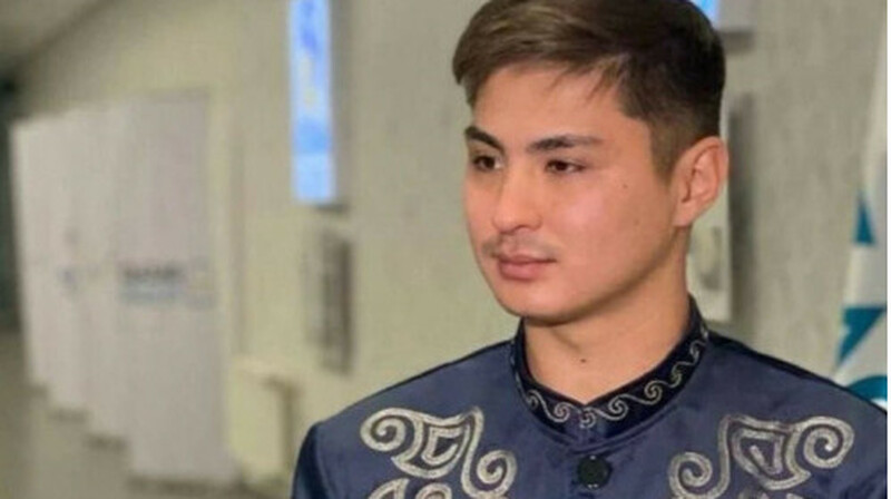 Жәнібекті асырап алған анадан ақша алған әйел тергеліп жатыр
