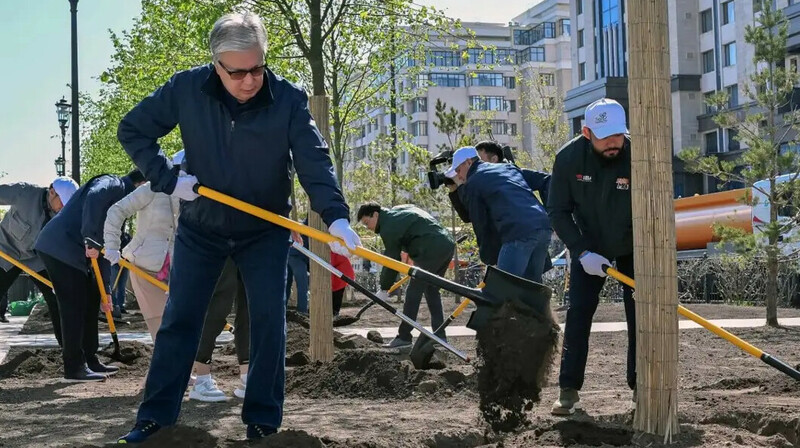 Президент «Таза Қазақстан» экологиялық акциясына қатысты