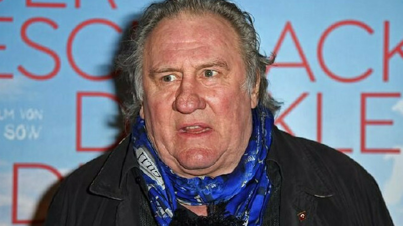 Метрода киім арқылы порно